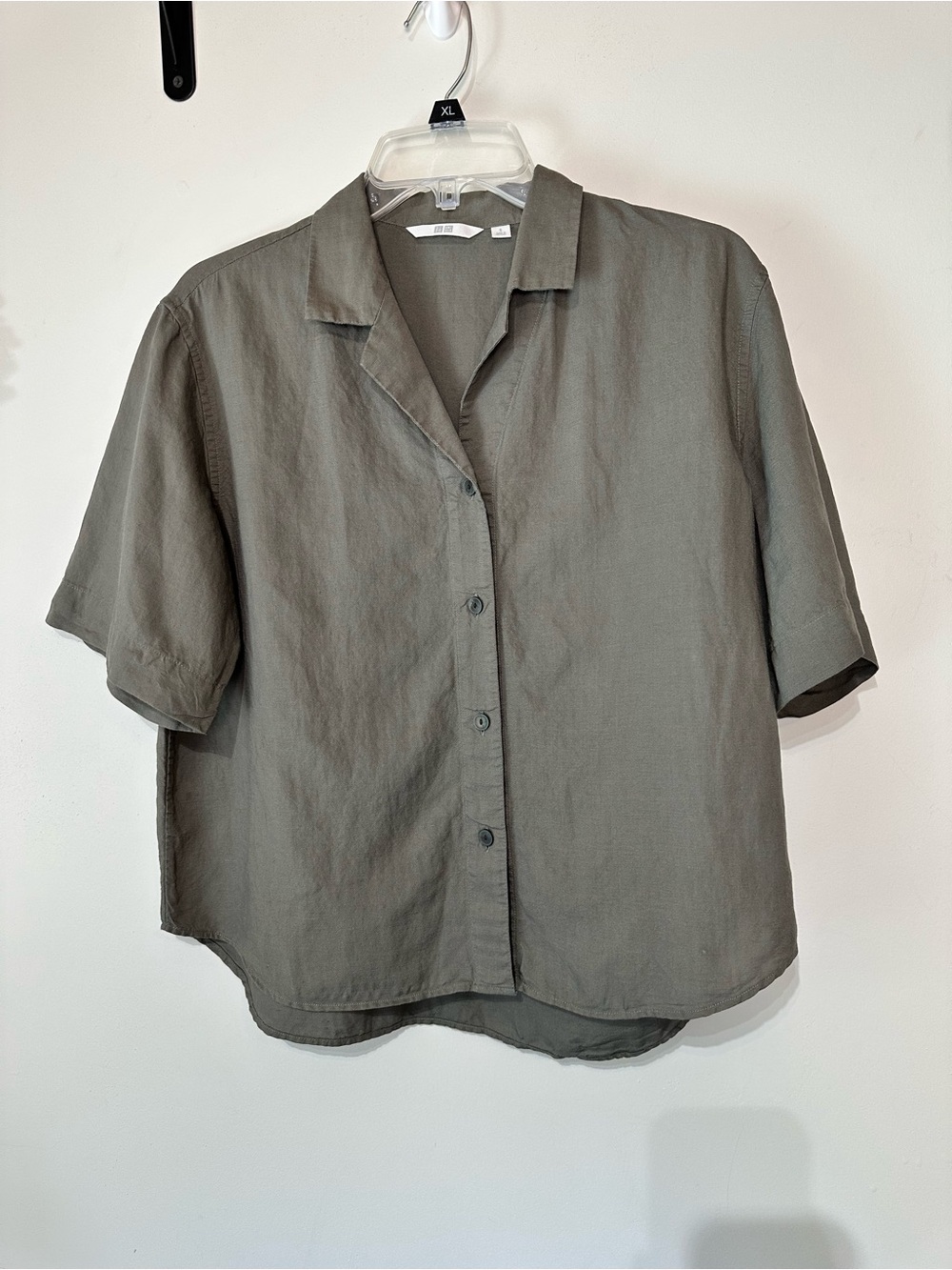 Uniqlo Olive Green Short-Sleeve Button Shirt